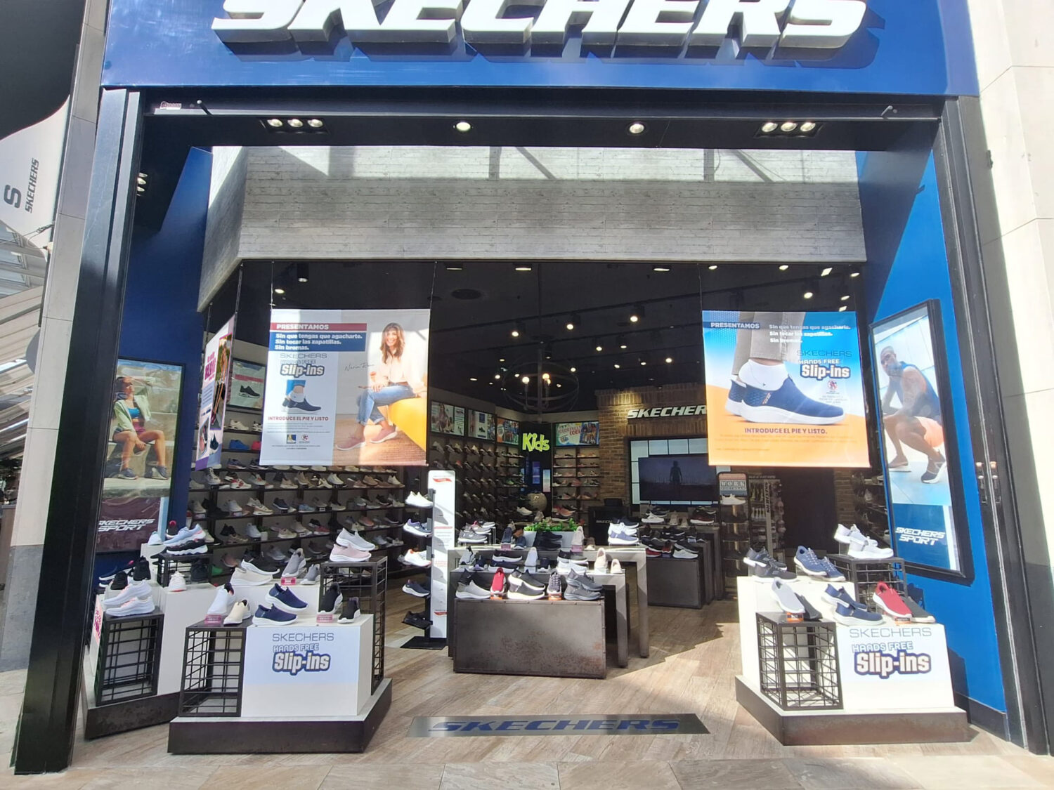 SKECHERS ALISIOS