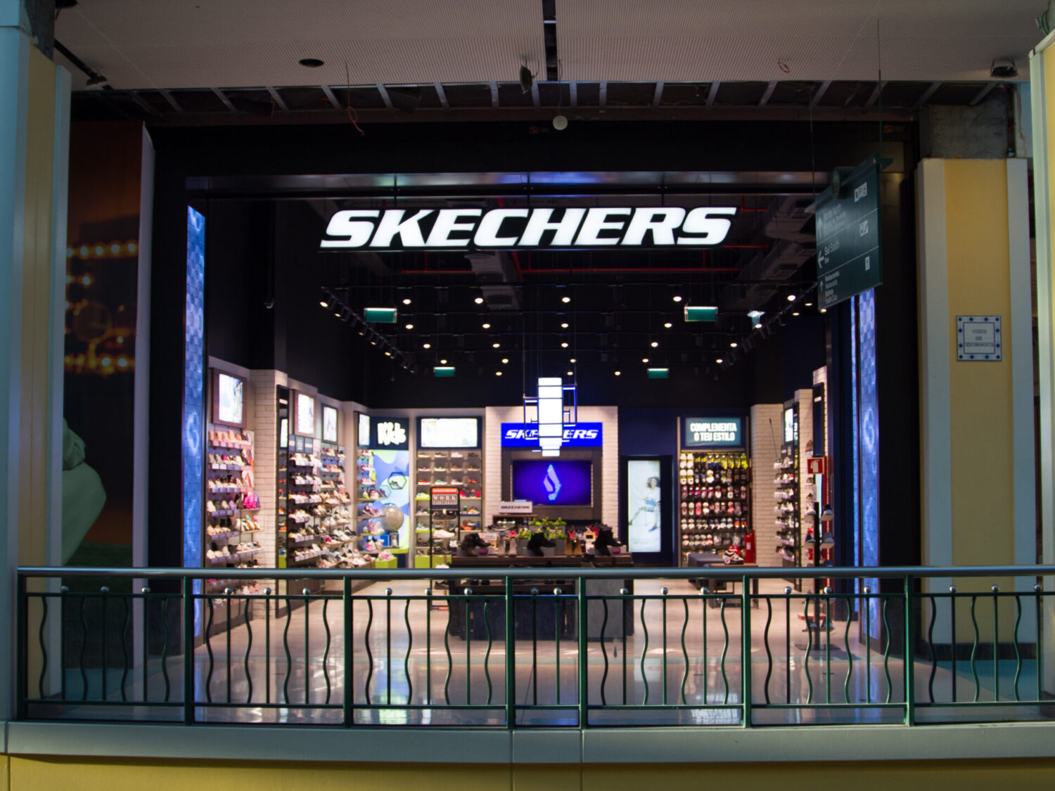 SKECHERS COLOMBO