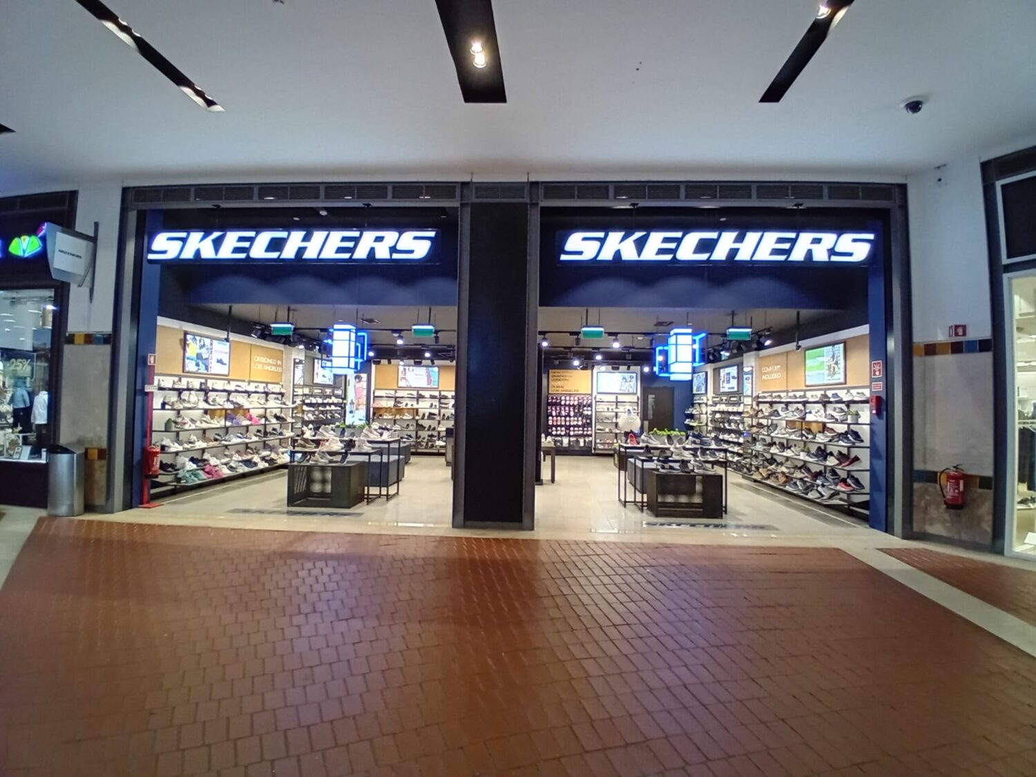SKECHERS FORUM FARO
