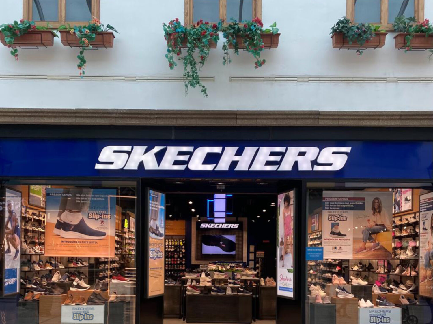 SKECHERS LA VILLA 2