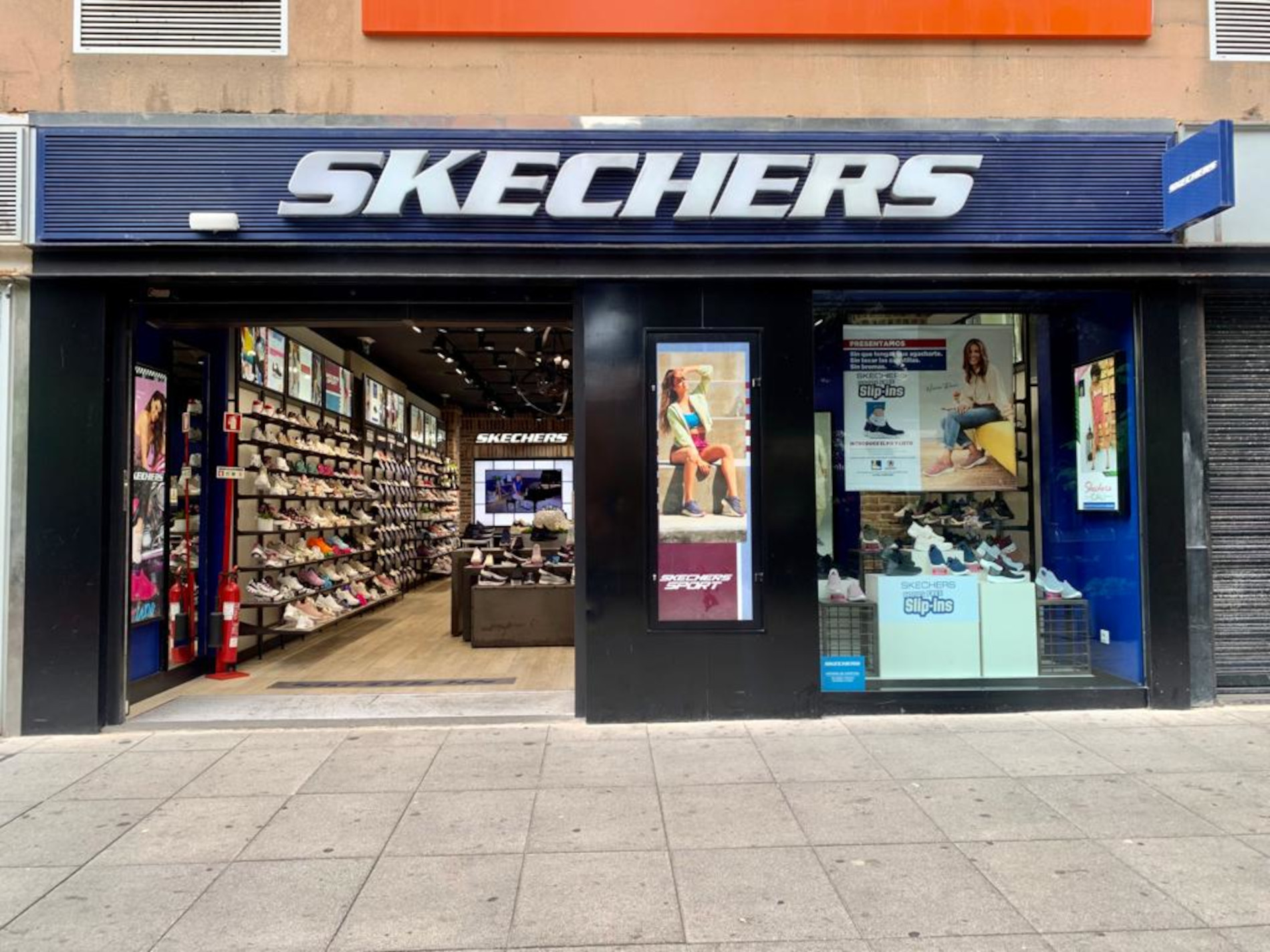 SKECHERS MESA Y LOPEZ
