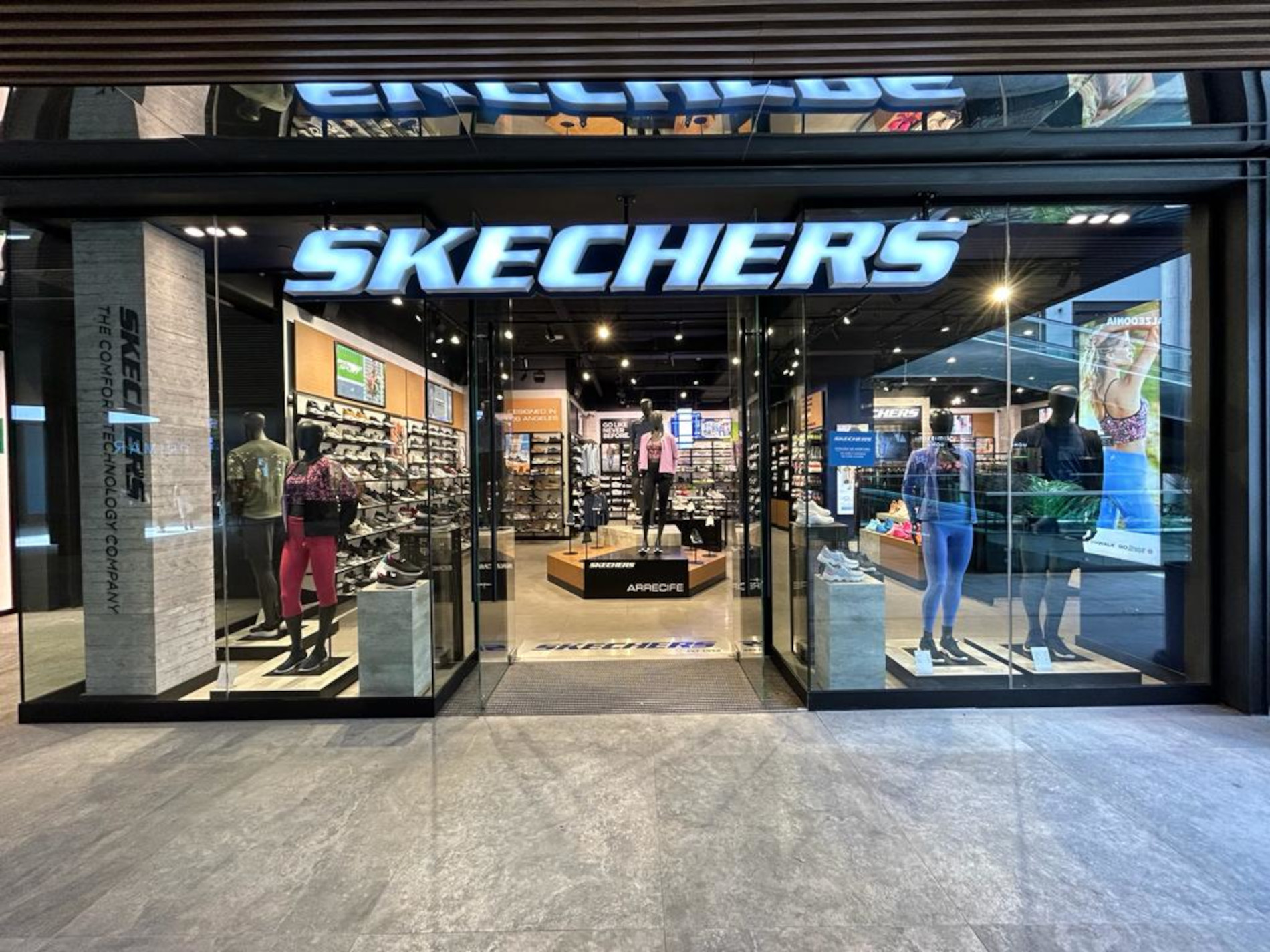 SKECHERS OPEN MALL