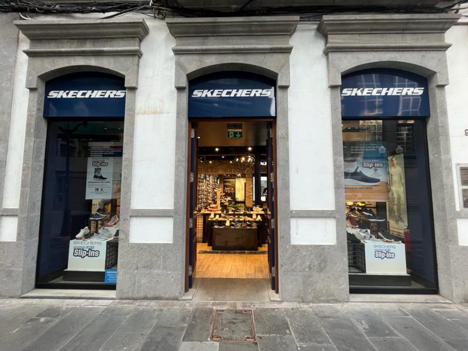 SKECHERS TRIANA