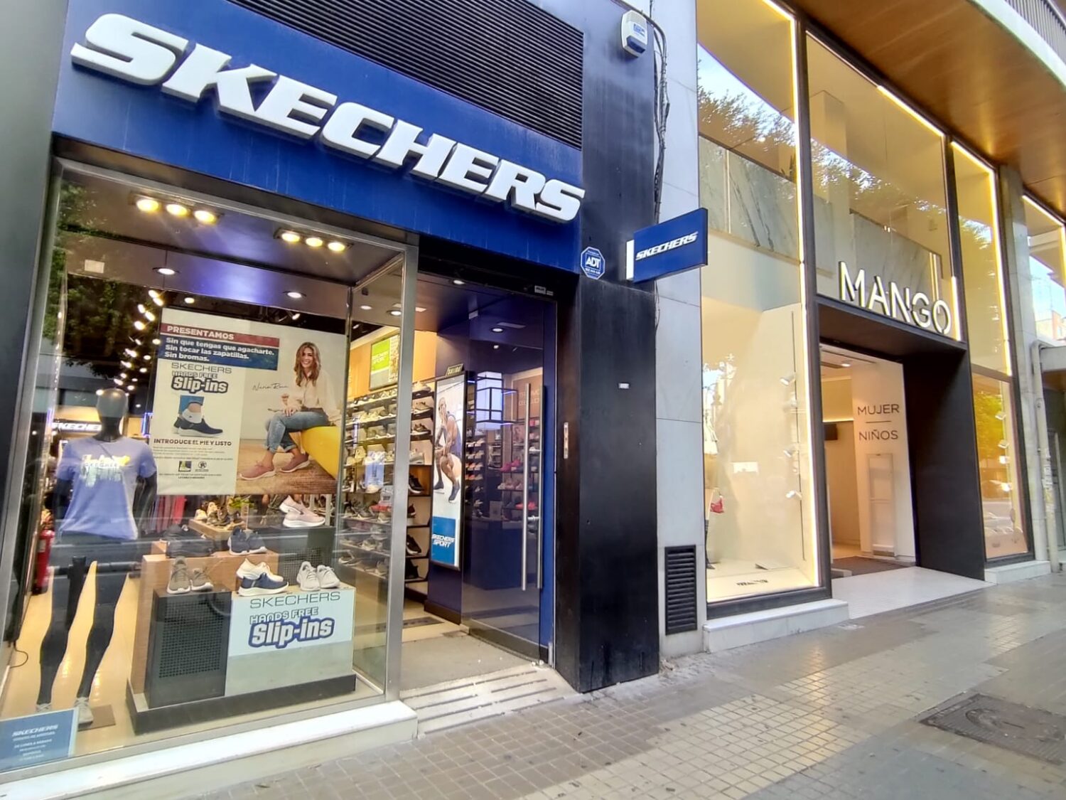 SKECHERS VALENCIA