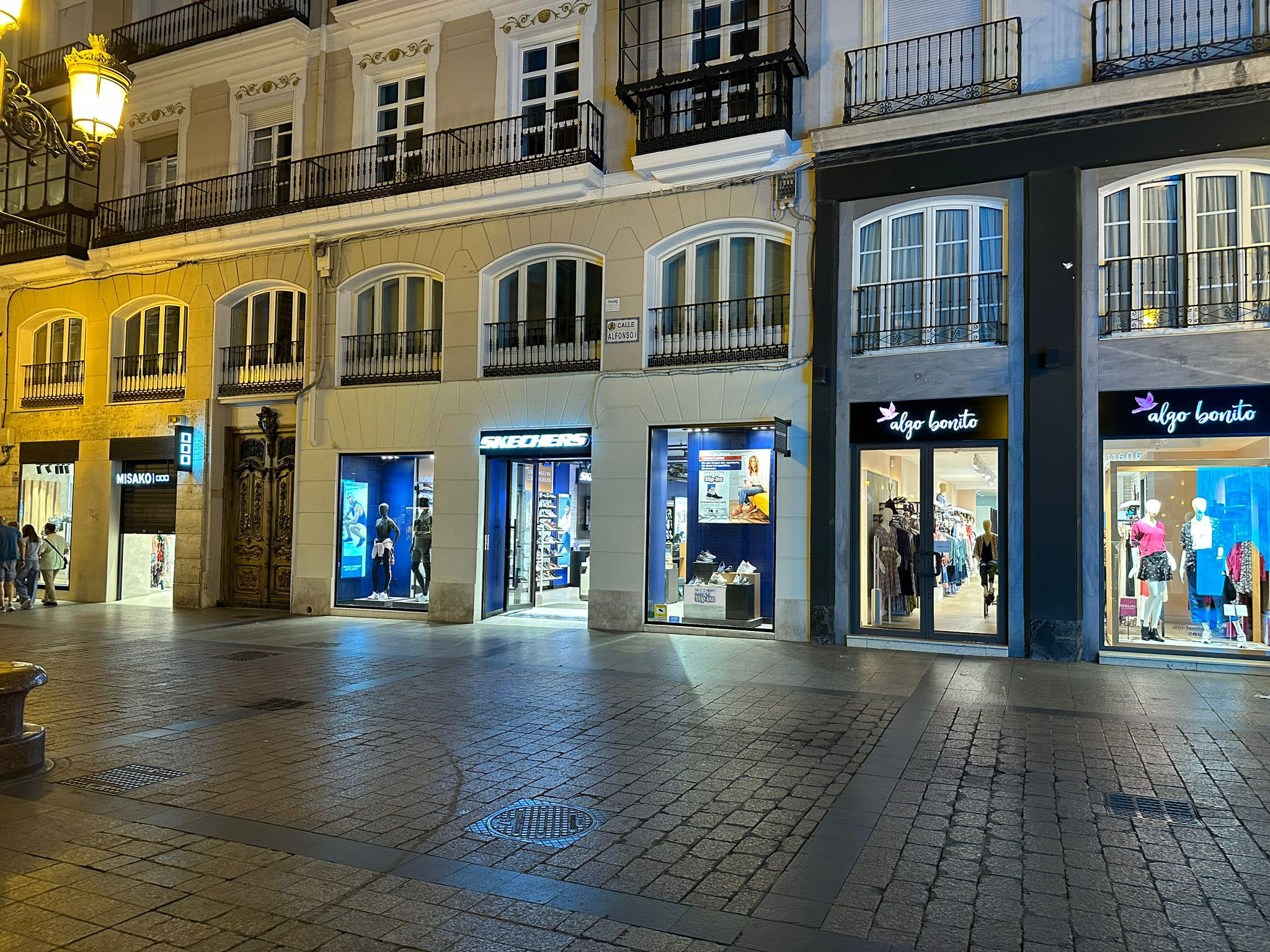 SKECHERS ZARAGOZA