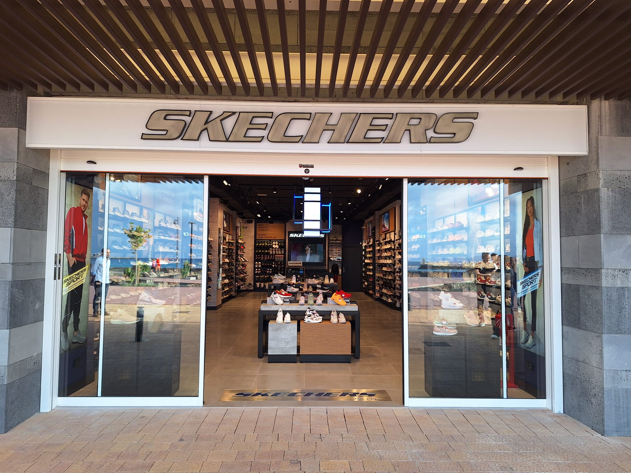 SKECHERS LASAL